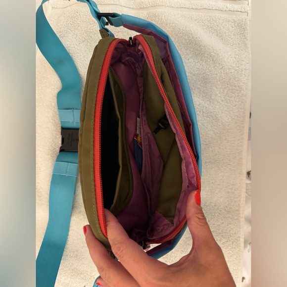 Cotopaxi 2L Hip Pack - Picture 4 of 5